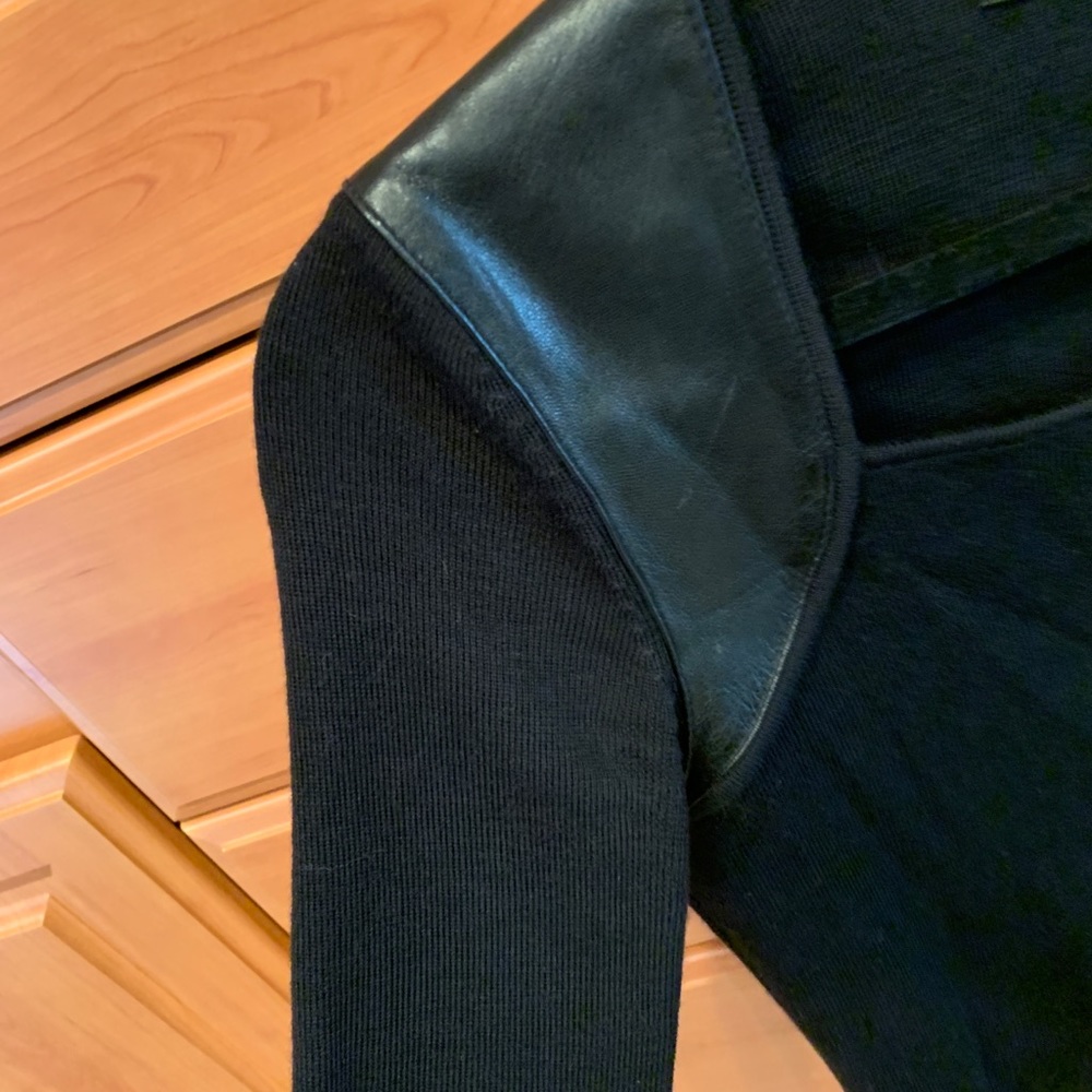 Sweater - Picture 3 of 4